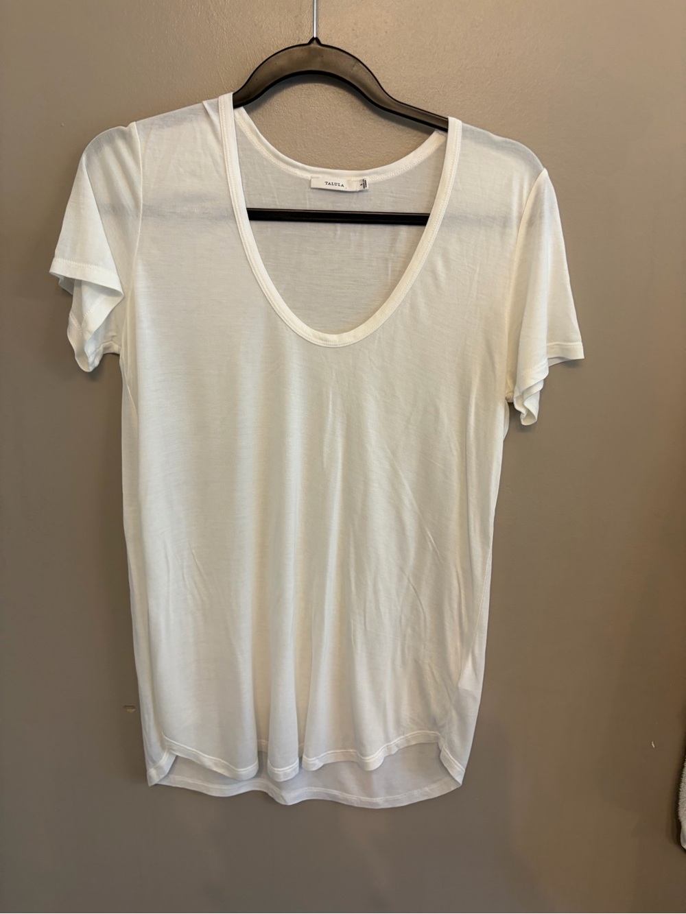NWOT Talula white, short-sleeve scoop neck t-shirt size S please read